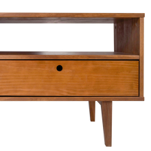 Lowboard Charme - Fernsehtisch mit Design im Retro-Stil - Memomad